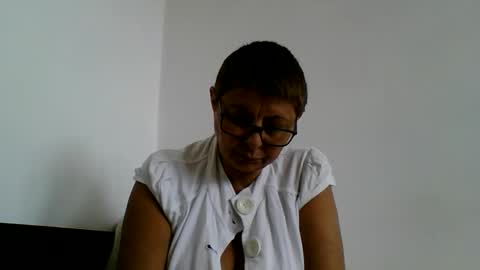 Snapshot of atikaarea chatting on September 2025 09:47:02 AM atikaarea online show from September 2025 09:47:02 AM