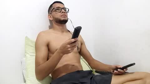 Snapshot of atorres21 chatting on October 2025 02:54:01 AM Torres online show from October 2025 02:54:01 AM