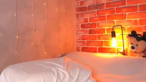 Sarah Doll online show from October 2025 11:14:01 PM