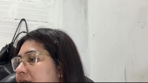 Snapshot of aurablack_ chatting on September 2025 06:43:02 PM Aura online show from September 2025 06:43:02 PM