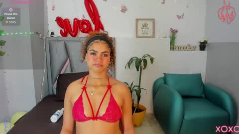 Snapshot of aurora_blackmont chatting on May 2026 10:43:02 AM aurora_blackmont online show from May 2026 10:43:02 AM
