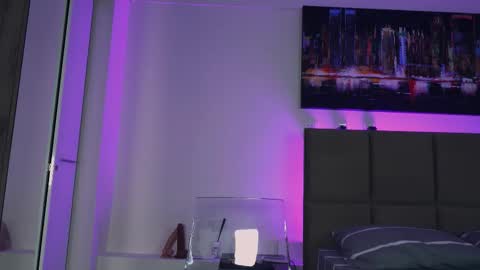 Aurora online show from October 2025 05:30:02 AM