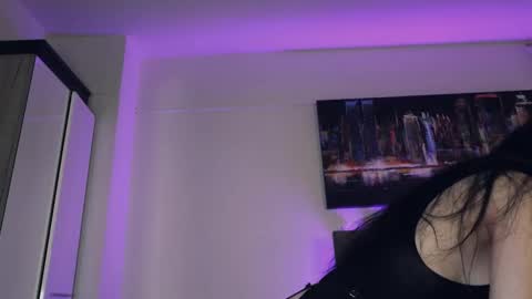 Aurora online show from November 2025 10:53:02 PM