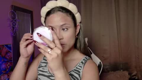 Snapshot of aurora_collins08 chatting on November 2025 05:44:02 PM aurora_collins08 online show from November 2025 05:44:02 PM