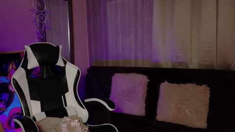 Snapshot of aurora_collins08 chatting on November 2025 05:46:01 PM aurora_collins08 online show from November 2025 05:46:01 PM