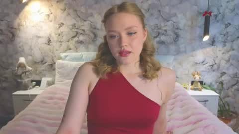 Snapshot of aurora_golden chatting on June 2026 05:44:01 AM Kate online show from June 2026 05:44:01 AM