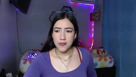 Snapshot of aurora_shy_ chatting on September 2025 10:37:02 AM Aurora  online show from September 2025 10:37:02 AM
