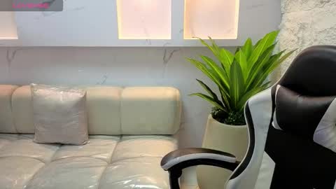 AURORA  online show from February 2026 02:20:02 AM