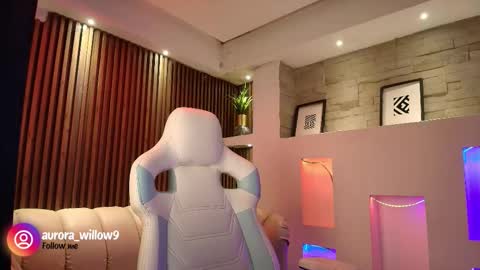 aurora_willow9 online show from December 2025 03:12:02 AM