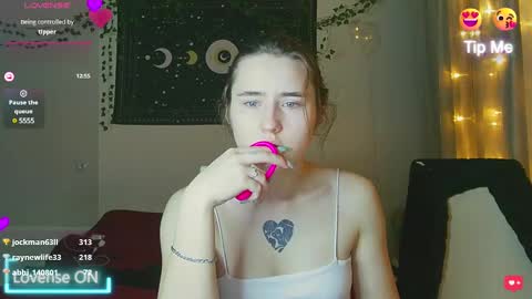 Aurora online show from December 2024 08:28:02 PM