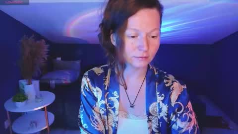Snapshot of auroraborealis__ chatting on October 2025 06:58:02 AM auroraborealis__ online show from October 2025 06:58:02 AM