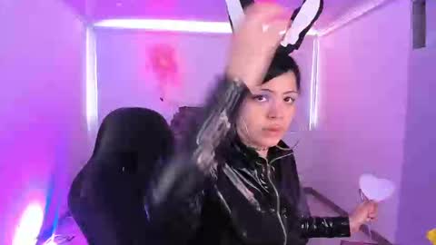 Aurora Diaz online show from October 2025 07:37:01 PM