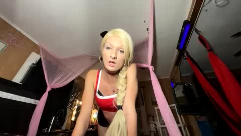Snapshot of auroranightsxxx chatting on May 2026 04:30:02 AM Destiny Nicole online show from May 2026 04:30:02 AM