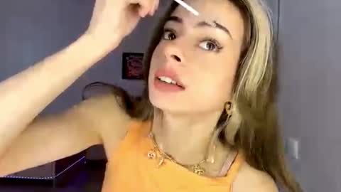 Snapshot of austinmehling chatting on November 2025 09:09:01 AM Nika online show from November 2025 09:09:01 AM