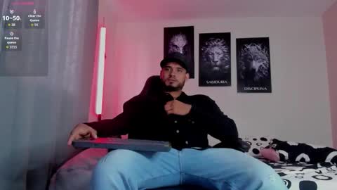 Snapshot of austintorres_ chatting on October 2025 09:59:02 PM AustinTorres online show from October 2025 09:59:02 PM