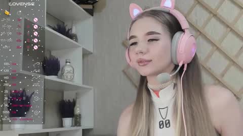 Snapshot of auto_baby chatting on October 2025 11:00:01 AM Dasha online show from October 2025 11:00:01 AM