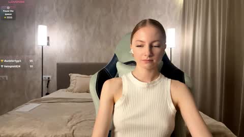 Annie online show from November 2025 04:10:02 PM