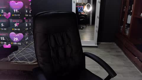 Ava online show from December 2024 12:34:01 PM