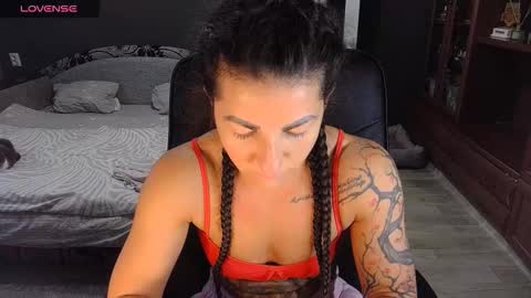 Ava online show from November 2025 09:42:02 AM