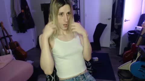 Snapshot of ava_reinhart_999 chatting on February 2026 04:24:01 AM Ava online show from February 2026 04:24:01 AM