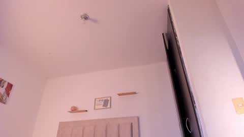 Avaline Help me reach 100 likes TRANSMISSION EVERY DAY FROM 39 PM online show from January 2025 11:54:01 PM