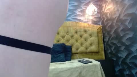 avanahomi online show from September 2025 02:57:01 AM