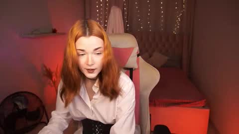  Ava  online show from November 2025 12:49:02 PM