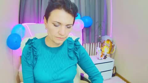 Snapshot of avasaturnian chatting on September 2025 12:07:01 PM avasaturnian online show from September 2025 12:07:01 PM