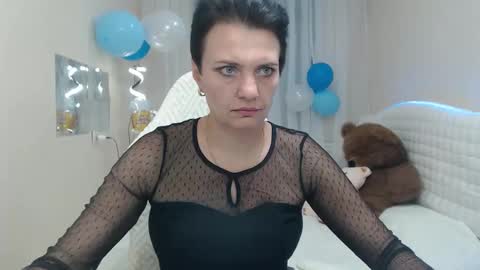 Snapshot of avasaturnian chatting on September 2025 12:30:01 PM avasaturnian online show from September 2025 12:30:01 PM