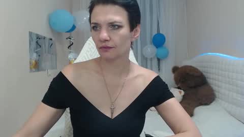 Snapshot of avasaturnian chatting on September 2025 12:10:01 PM avasaturnian online show from September 2025 12:10:01 PM