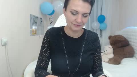 Snapshot of avasaturnian chatting on September 2025 12:10:02 PM avasaturnian online show from September 2025 12:10:02 PM