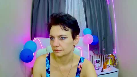 Snapshot of avasaturnian chatting on October 2025 06:44:01 AM avasaturnian online show from October 2025 06:44:01 AM