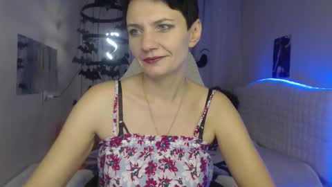 Snapshot of avasaturnian chatting on October 2025 12:17:01 PM avasaturnian online show from October 2025 12:17:01 PM