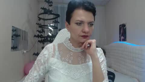 Snapshot of avasaturnian chatting on October 2025 12:17:02 PM avasaturnian online show from October 2025 12:17:02 PM