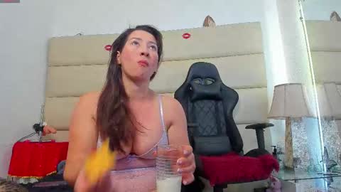 Ava Tomas online show from November 2025 09:47:01 PM