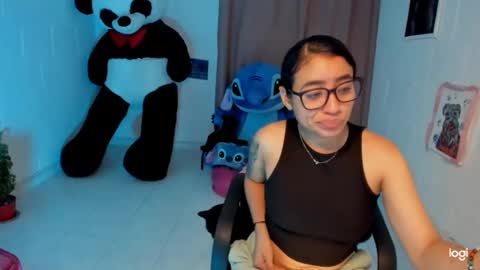 Snapshot of ave_fenix69 chatting on January 2025 02:36:01 AM Valery -- online show from January 2025 02:36:01 AM