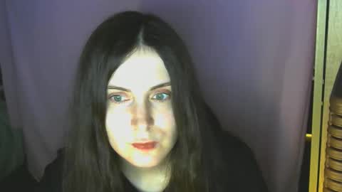 avialenne online show from April 2026 06:17:02 PM