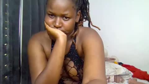 Snapshot of avril_lily chatting on February 2026 12:20:01 PM Avril online show from February 2026 12:20:01 PM