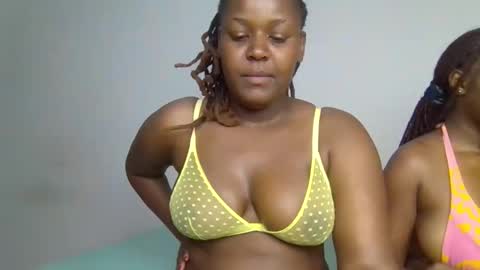 Snapshot of avril_lily chatting on February 2026 12:36:01 PM Avril online show from February 2026 12:36:01 PM