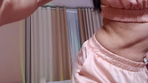 Avrora Inst online show from January 2026 08:03:01 PM