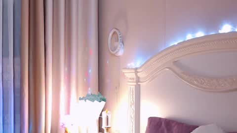 Avrora Inst online show from January 2026 08:23:01 PM