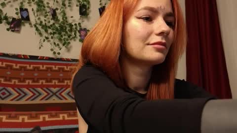 Snapshot of aww_burn chatting on December 2025 01:46:02 AM Tris online show from December 2025 01:46:02 AM