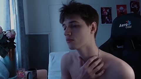 axel_0ne online show from February 2026 07:35:01 AM