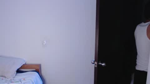 axel davis  online show from October 2025 03:04:01 AM