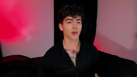 Snapshot of axel_inkshade chatting on June 2026 12:35:02 AM Axel online show from June 2026 12:35:02 AM