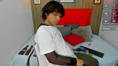 Snapshot of axel_ps chatting on February 2025 06:55:01 PM Alex online show from February 2025 06:55:01 PM