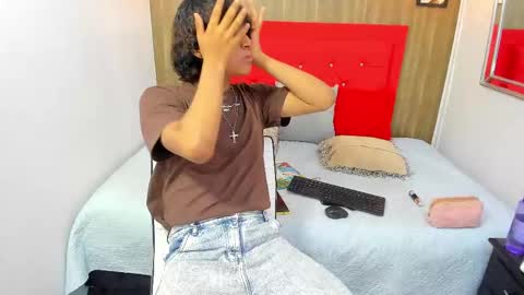 Snapshot of axel_ps chatting on March 2025 07:17:01 PM Alex online show from March 2025 07:17:01 PM