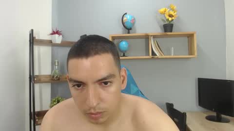 axel_stones_ online show from October 2025 02:39:02 PM