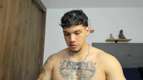 INDEPENDENT MODEL  online show from October 2025 01:47:02 AM