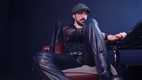 AxelColton online show from October 2025 10:33:02 AM